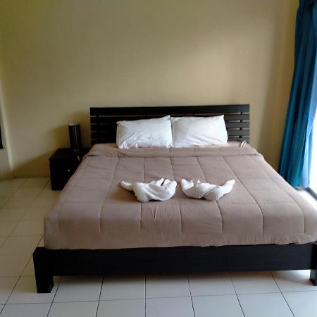 Welcome Lounge Apartment Pantai Jomtien Bagian luar foto