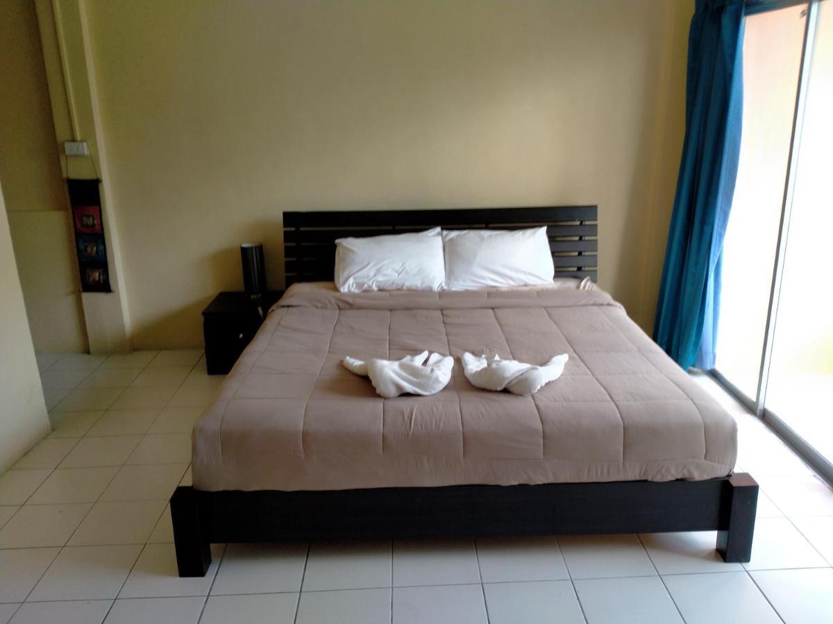 Welcome Lounge Apartment Pantai Jomtien Bagian luar foto